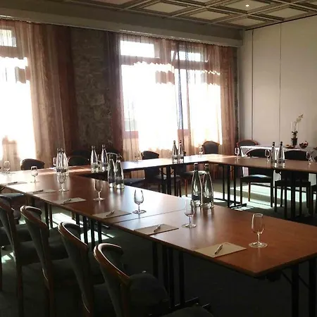 酒店 勒里瓦奇湖景酒店 3*